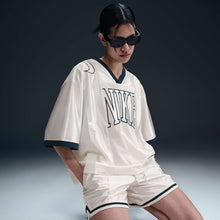 Carregar imagem no visualizador da galeria, Camiseta Nike Sportswear Street GX