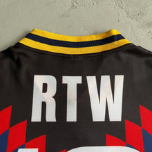 Carregar imagem no visualizador da galeria, Camiseta Corteiz Club RTW Football JMulticolor