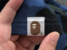 Carregar imagem no visualizador da galeria, Short Bape Shark Camo