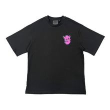 Carregar imagem no visualizador da galeria, Camiseta Syna Wlrd Graf Printed