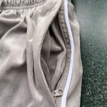 Carregar imagem no visualizador da galeria, Conjunto Corteiz Veludo Velvet Track Set Cinza