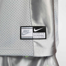 Carregar imagem no visualizador da galeria, Camiseta Nike Sportswear Street GX