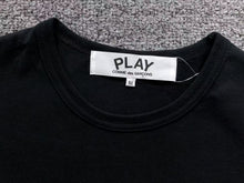 Carregar imagem no visualizador da galeria, Camiseta Comme des Garçons Play