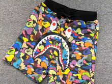 Carregar imagem no visualizador da galeria, Short Bape Multi Camo Shark