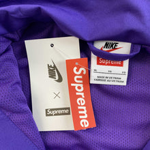 Carregar imagem no visualizador da galeria, Jaqueta Track Purple Supreme x Nike