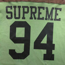 Carregar imagem no visualizador da galeria, Camiseta Supreme Split S/S Football Top Green