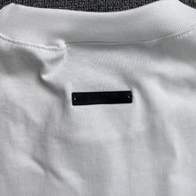 Carregar imagem no visualizador da galeria, Camiseta Essentials 1977 White