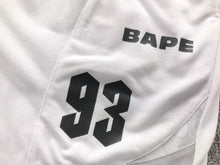Carregar imagem no visualizador da galeria, Short Bape Multi Logo Relaxed Fit