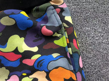 Carregar imagem no visualizador da galeria, Short Bape Multi Camo Shark