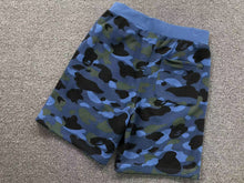 Carregar imagem no visualizador da galeria, Short Bape Shark Camo