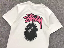 Carregar imagem no visualizador da galeria, Camiseta Bape x Stussy