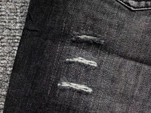 Carregar imagem no visualizador da galeria, Calça Amiri Jeans Preto/Cinza Logo Preto