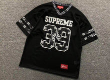 Carregar imagem no visualizador da galeria, Camiseta Supreme Football Top Black