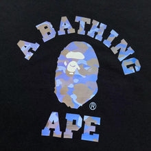 Carregar imagem no visualizador da galeria, Camiseta Bape Camo College