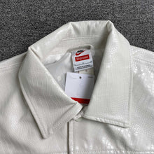 Carregar imagem no visualizador da galeria, Jaqueta de Couro Supreme x Nike