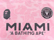 Carregar imagem no visualizador da galeria, Camiseta Bape x Inter Miami