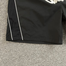 Carregar imagem no visualizador da galeria, Shorts Syna World