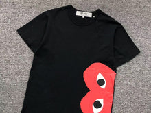 Carregar imagem no visualizador da galeria, Camiseta Comme des Garçons Play