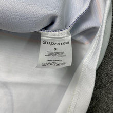 Carregar imagem no visualizador da galeria, Camiseta Supreme Sudden Death Football