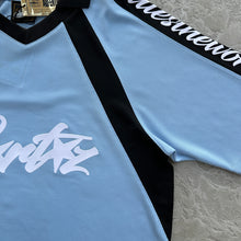 Carregar imagem no visualizador da galeria, Corteiz Alcatraz Football Jersey Blue
