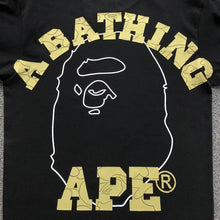 Carregar imagem no visualizador da galeria, Camiseta  Bape A Bathing Ape
