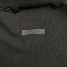 Carregar imagem no visualizador da galeria, Camiseta Essentials 1977 Black
