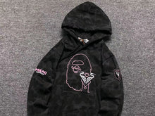 Carregar imagem no visualizador da galeria, Moletom Bape x Inter Miami
