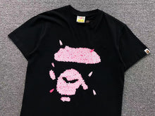 Carregar imagem no visualizador da galeria, Camiseta Bape Sakura Ape Face Tee
