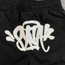 Carregar imagem no visualizador da galeria, Shorts Syna World
