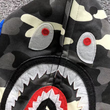 Carregar imagem no visualizador da galeria, Moletom Bape  Shark Full Zip
