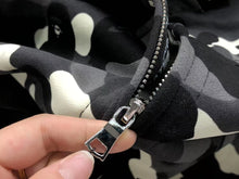 Carregar imagem no visualizador da galeria, Moletom Bape  Shark Full Zip
