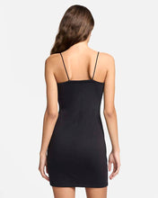 Carregar imagem no visualizador da galeria, Vestido Nike Sportswear Chill Knit
