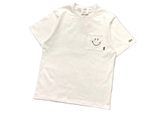 Carregar imagem no visualizador da galeria, Camiseta Lacoste Smile
