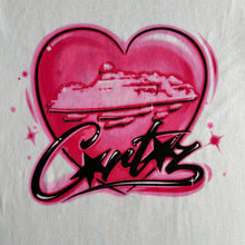 Carregar imagem no visualizador da galeria, Camiseta Corteiz Pink heart tee
