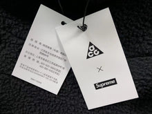 Carregar imagem no visualizador da galeria, Moletom Supreme x Nike ACG Fleece Pullover Black
