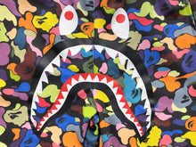 Carregar imagem no visualizador da galeria, Short Bape Multi Camo Shark
