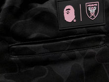 Carregar imagem no visualizador da galeria, Short Bape x Inter Miami
