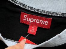 Carregar imagem no visualizador da galeria, Camiseta Supreme Split S/S Football Top Black
