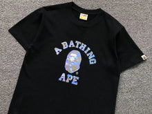 Carregar imagem no visualizador da galeria, Camiseta  Bape Camo College
