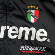 Carregar imagem no visualizador da galeria, Jaqueta Supreme X Umbro Tracksuit
