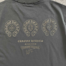 Carregar imagem no visualizador da galeria, Camiseta Chrome Hearts
