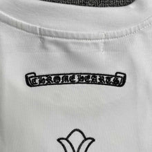 Carregar imagem no visualizador da galeria, Camiseta Chrome Hearts
