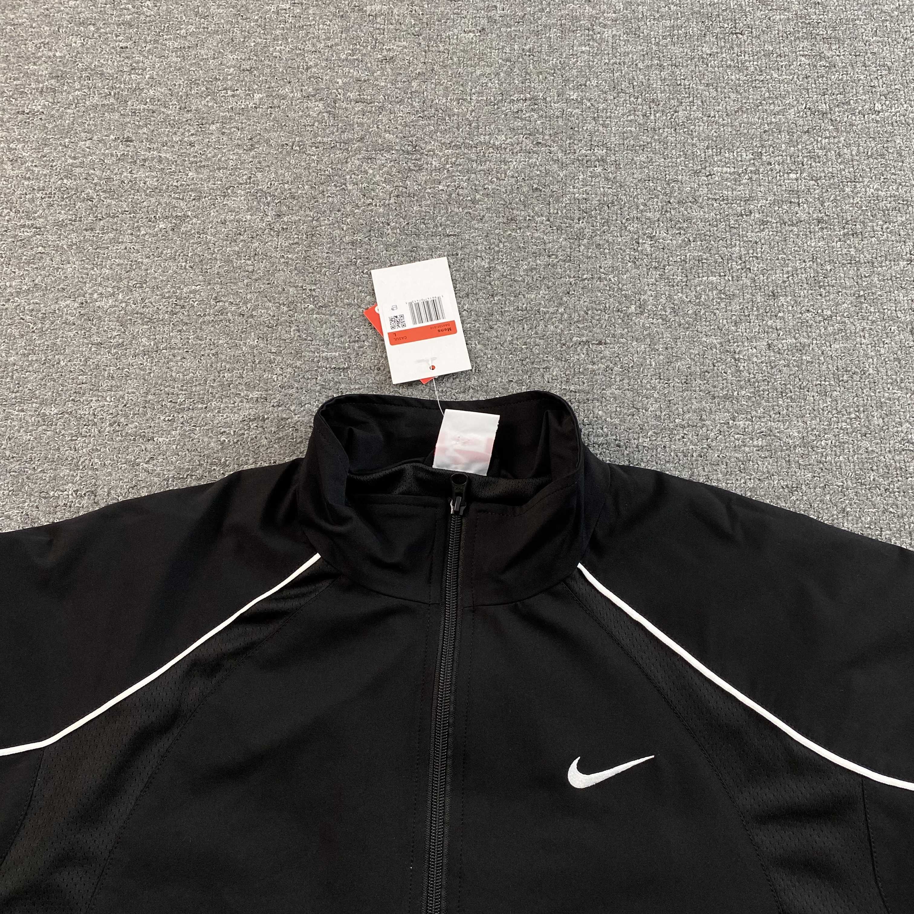 Jaqueta Track Black Supreme x Nike