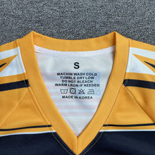 Carregar imagem no visualizador da galeria, Camiseta Supreme Sudden Death Football
