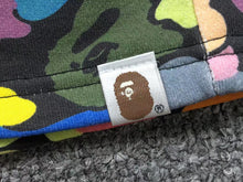 Carregar imagem no visualizador da galeria, Short Bape Multi Camo Shark
