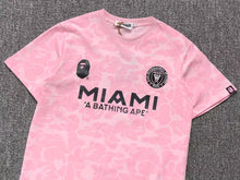 Carregar imagem no visualizador da galeria, Camiseta  Bape x Inter Miami
