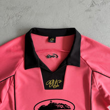 Carregar imagem no visualizador da galeria, Camiseta Talismo Football Pink
