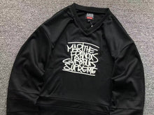 Carregar imagem no visualizador da galeria, Supreme Camiseta Hockey Jersey Black x Marithé + François Girbaud
