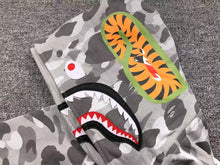 Carregar imagem no visualizador da galeria, Moletom Bape Shark Full Zip
