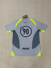 Carregar imagem no visualizador da galeria, Camiseta Nike x TOTAL 90
